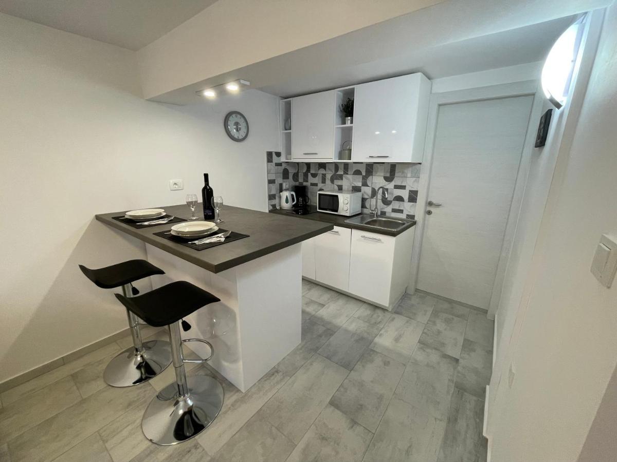 Apartment Dida Krk Town Exterior photo